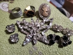 Vintage Jewelry lot, Mostly Rhinestone pieces. Brooch, earrings & Rings