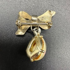 Vintage Gold Tone Bow Teardrop Dangle Brooch Pin Cottage Granny Charm Romantic