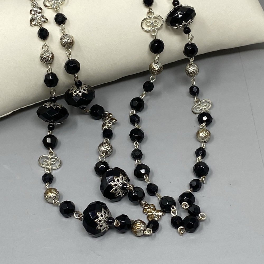 Black Beaded Necklace Silver Tone Cap Chain Link Glass Acrylic Station Long 40″