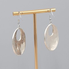 Vintage Mother of Pearl Flower Inlay Mexico Pierced Earrings Silver tone 1 5/8″