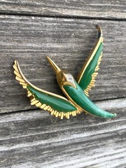 Vintage Rare Enamel French Malachite Metal Gold Plated Bird Pin Brooch