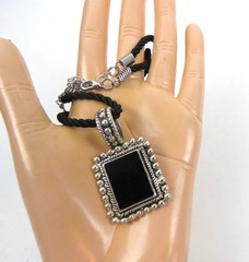 VTG BEST Pendant Silver Tone Metal Beaded Accent with ONYX?