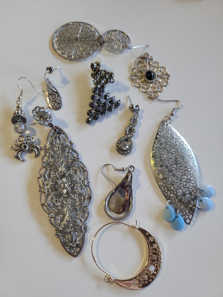 Miscellaneous Vintage Small/Mini Craft Jewelry Lot-Unique Items Charms