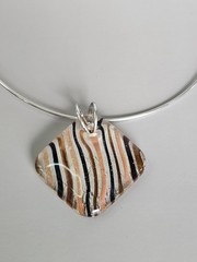 Vintage Wire Collar Choker Art Resin Striped Pendant 90s Boho Jewelry Y2K
