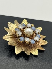 Gold tone blue rhinestone faux pearl flower brooch pin vintage