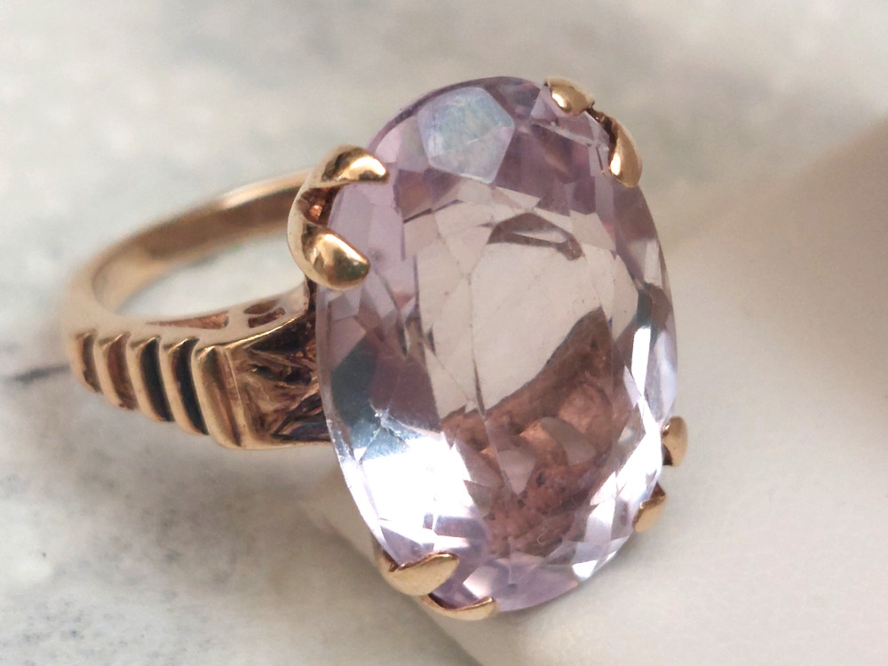 VTG/ATQ ELEGANT 10K SOLID YELLOW GOLD LARGE LILAC AMETHYST RING SZ 6