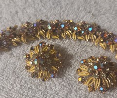 Beautiful signed LORENZA vintage jewelry set dating to the 1950s–1960s