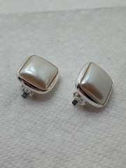 Vintage Carol Lee Faux Pearl Clip On Earrings