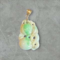 Chinese Vintage Hand Carved Jadeite Fruit Pendant Gold Bezel