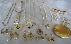 21 Pc Lot Faux Pearl Rhinestone Jewelry Compact Mirror Wristwatch Hair Barrettes