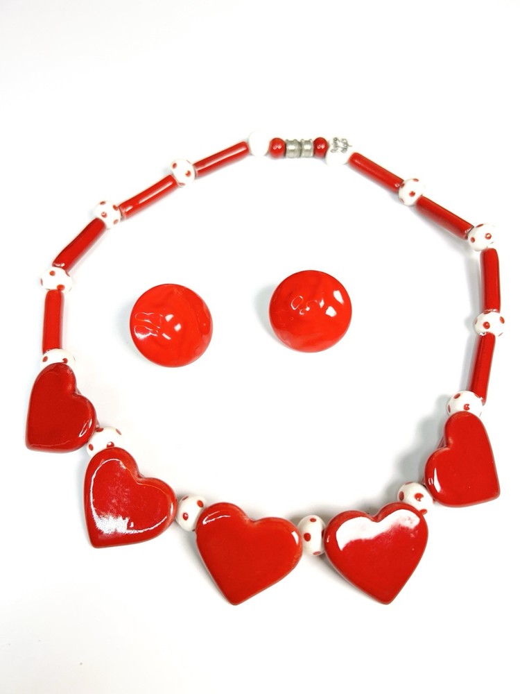 Vintage Flying Colors Ceramic Red Hearts Necklace