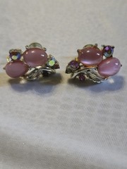 Lot Of 7 Pair Mixed Signed Vintage Earrings Clip On / Screw On Excellent