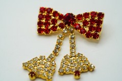 Vintage Red Rhinestone Bow Tassel Moveable Brooch 4cm JB39