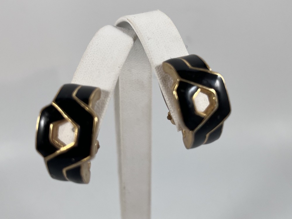 LANVIN PARIS GOLD TONE BLACK ENAMEL VINTAGE CLIP ON EARRINGS
