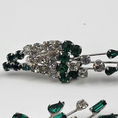 Stunning vintage green clear rhinestone brooch earrings set cornucopia burst