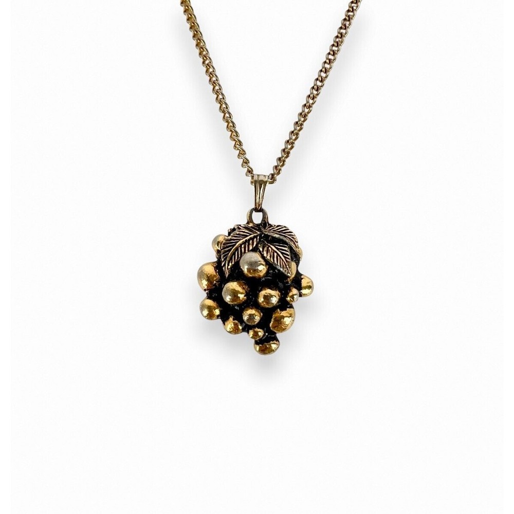 Sarah Coventry Necklace Gold Tone Figural Grapes Cluster Pendant Minimalist Chic