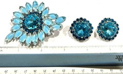 Stunning Brooch Pin Clip Earring Set Grieve Aqua Blue Rhinestones True Beauty