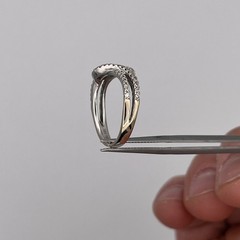 18k 750 Ladies Baguette and Round Diamond .65ctw Band Ring Size 5.25