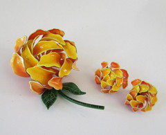 Vintage 70’s Enamel Marigold Chrysanthemum Flower Pin Brooch & Earring Set