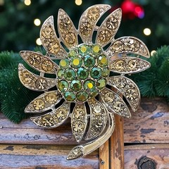 Vtg Sarah Coventry Mountain Flower Brooch Green AB Rhinestones Silver Tone 1968