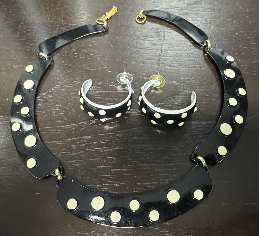 Vtg 1970s 1980s Mod Metal Enamel Polka Dot Collar Necklace Earring Set D&E Clasp