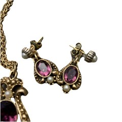 Vintage Avon “Queensbury” Necklace And Earrings Jewelry Set – 1974