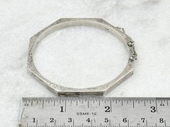 Vintage antique Sterling Silver Octagonal Engraved Hinged Bangle Bracelet 7”