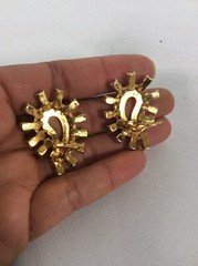 Beautiful Vtg INAR I.N.A.R Italy Rhinestone gold tone clip On earrings