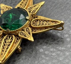 Vintage 80s HUGE Gold Tone Filigree Star Brooch Celestial Green Rhinestone Pin