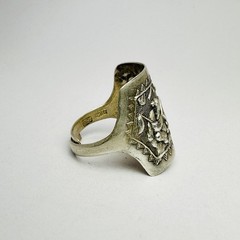 Asian Ceremony Motif Design Sterling Silver Ring Size 9 (4.49g)