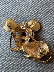 Vintage Whimsical Gold Tone Pendant Pin – Metal Mouse with Moveable Eye Glasses