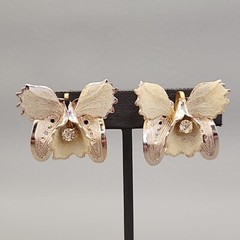 Vintage Flower Brooch Earrings Set Orchid Sugared Clip On Cream Gold Tone