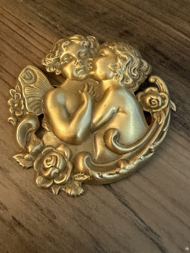 Art Nouveau Repousse Style Young Angels Putti Cupid Flowers Pin Brooch 2.25in