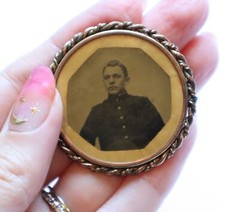 Antique 1860s Civil War Soldier Photo Mouring Brooch C Clasp GF? Celluloid Cover