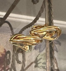 Vintage Signed Erwin Pearl Chunky Gold Tone Door Knocker Clip On Earrings