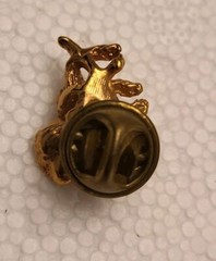 Rose Cluster Flower Bouquet Bloom Tie Tac Pin Lapel Hat Gold Tone Plated
