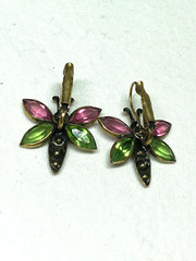Gold Tone Pink Green Glass Bezel Set Butterfly Earrings Leverback Close 1.25″
