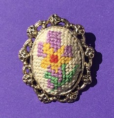 Vintage Victorian Style Goldtone Needlepoint Flower Brooch Lavender Yellow Flora
