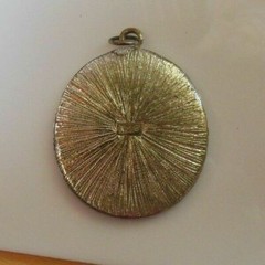 KC Signed Oval Green Glass/Silver Tone Pendant