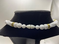 VINTAGE CLASSIC ACRYLIC White with gold-tone accent necklace 16 inches Short