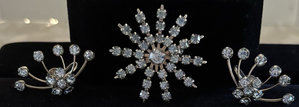 Vintage Rhinestone Brooch Earring Set Snowflake Starburst Light Blue Screw Back