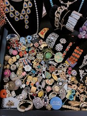 HUGE *REPAIR~HARVEST~CRAFT* Vintage & Costume Jewelry Lot RS * 350+ PCS 14+ Lbs