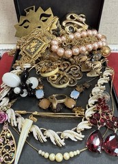 Vintage Estate Costume Jewelry Lot! MONET, NAPIER and more!