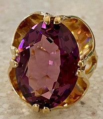 Vintage 18 KT HGE Gold Plated Amethyst Crystal Cocktail Statement Ring Size 5.5