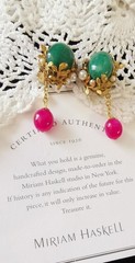 MIRIAM HASKELL 50’S GILT BRASS DANGLE EARRINGS: JADE & RUBY PÂTÉS DE VERRE BEADS