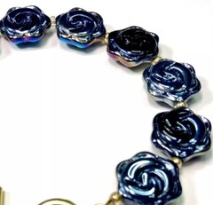 Artisan Toggle Bracelet Molded Glass Flower Black Iridescent Oil Slick AB 8.5 in