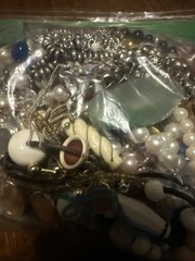 1 Pound Vintage To Modern Junk Jewelry Lot Repurpose Crafts #D568