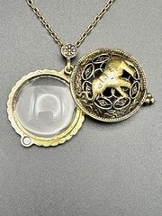 VTG Style Elephant Magnifying Glass Pendant Necklace In Brass Tones Magnetic
