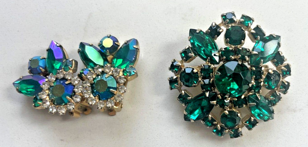 Lot of 2 Vintage Peacock Blue & Emerald Green Rhinestone AB Brooch Earrings