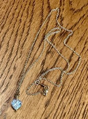 Vintage Avon Gold Tone Necklace with Clear Rhinestone Heart Pendant 18”